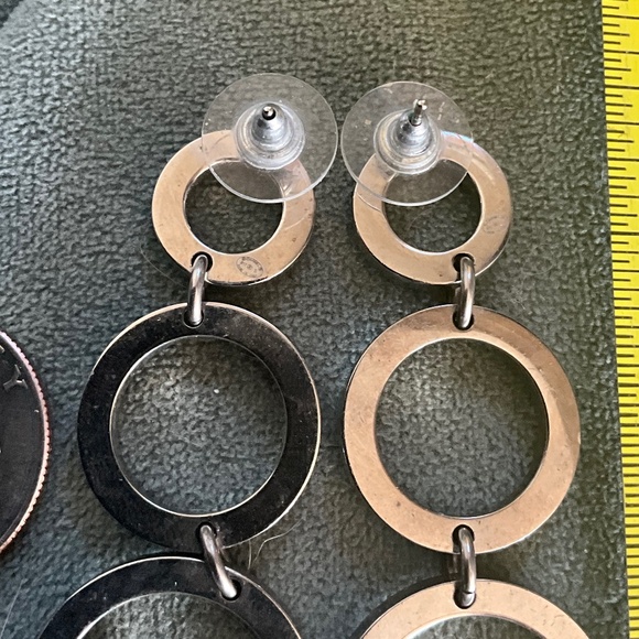 CHANEL earrings - Picture 3 of 4